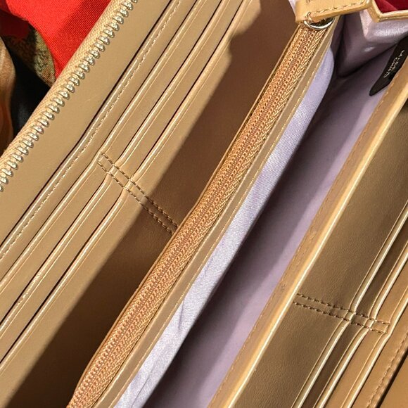 ✨ 2012 Coach Molly Satchel (Style No. 21132) – Luxe Vintage Revival ✨ - Picture 7 of 13